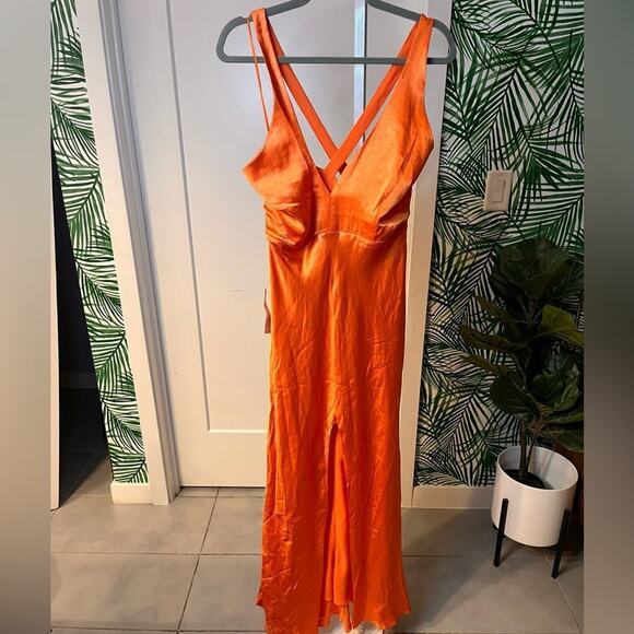 Bardot Ambroise One Shoulder Satin Dress in Burnt Orange NWT Large - Picture 2 of 12